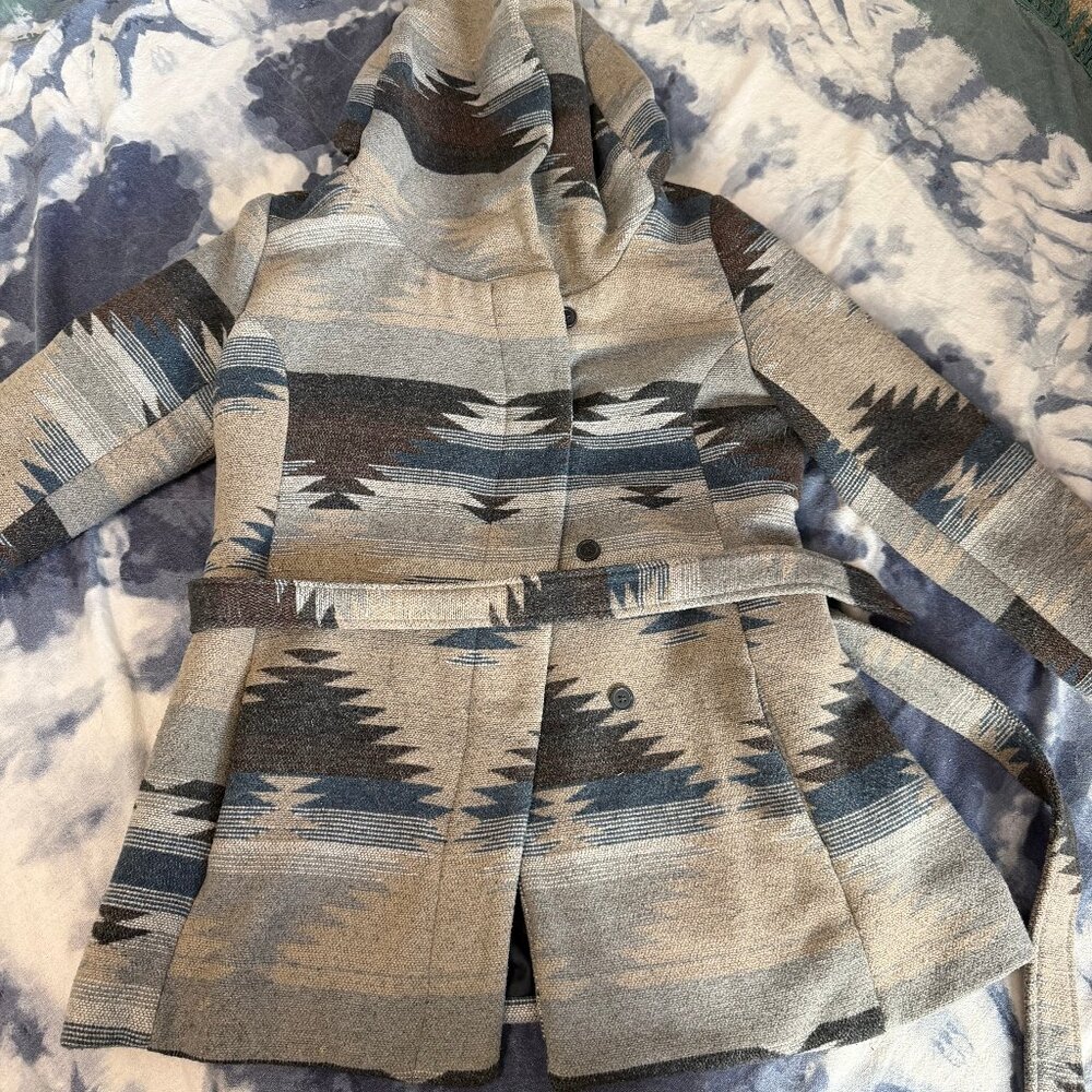 Mossimo Hooded Aztec Design Jacket – Multicolor Tribal Print – Size L